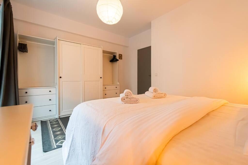 Arte - 2 Bedroom Apartment Near Coresi Mall With Free Parking Brașov Exterior foto